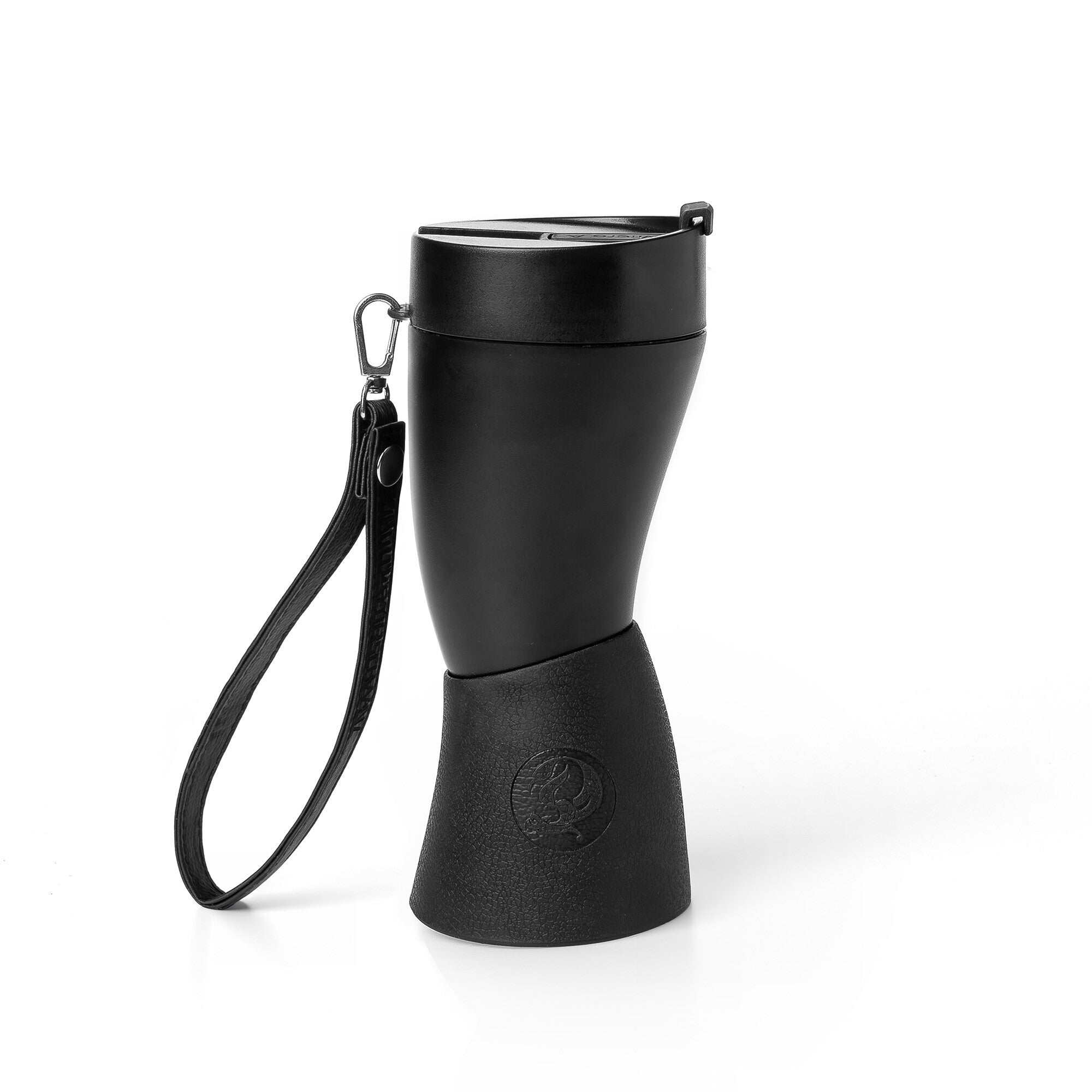 https://images.bravado.de/prod/product-assets/product-asset-data/feuerschwanz/feuerschwanz/products/509203/web/489269/image-thumb__489269__3000x3000_original/Feuerschwanz_Logo-Trinkhorn_Kaffeebecher_s509203_o4942271_a489269_v12308343.904476ec.jpg